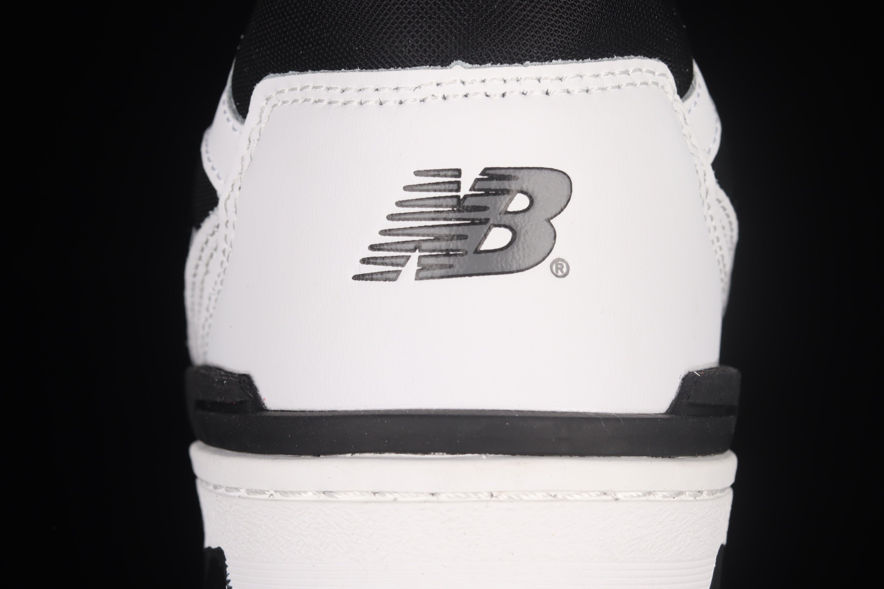 New Balance 550 - White/Black