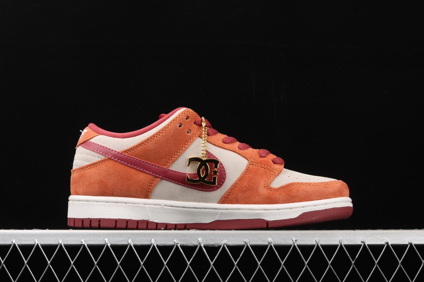 NikeMens SB Dunk Low Pro - Dark Russet Cedar