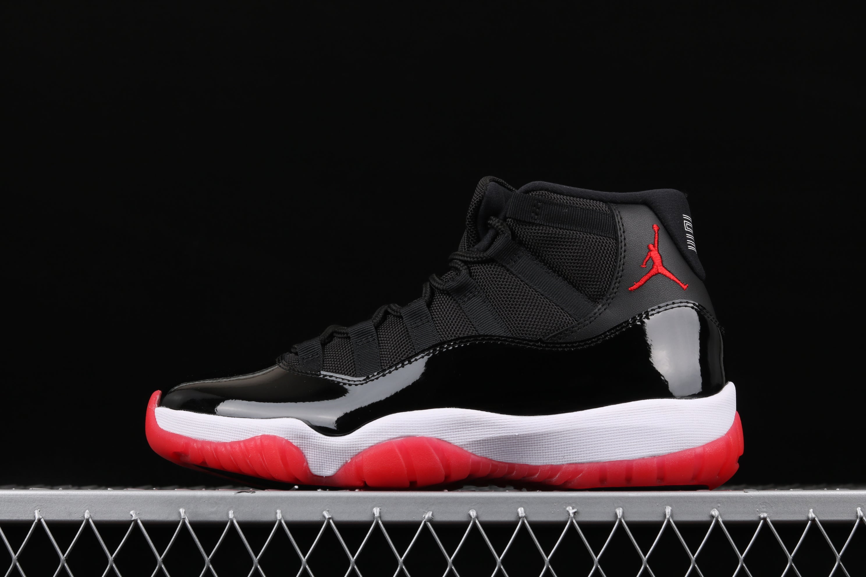 Air Jordan 11 AJ11 Retro - Playoffs Bred