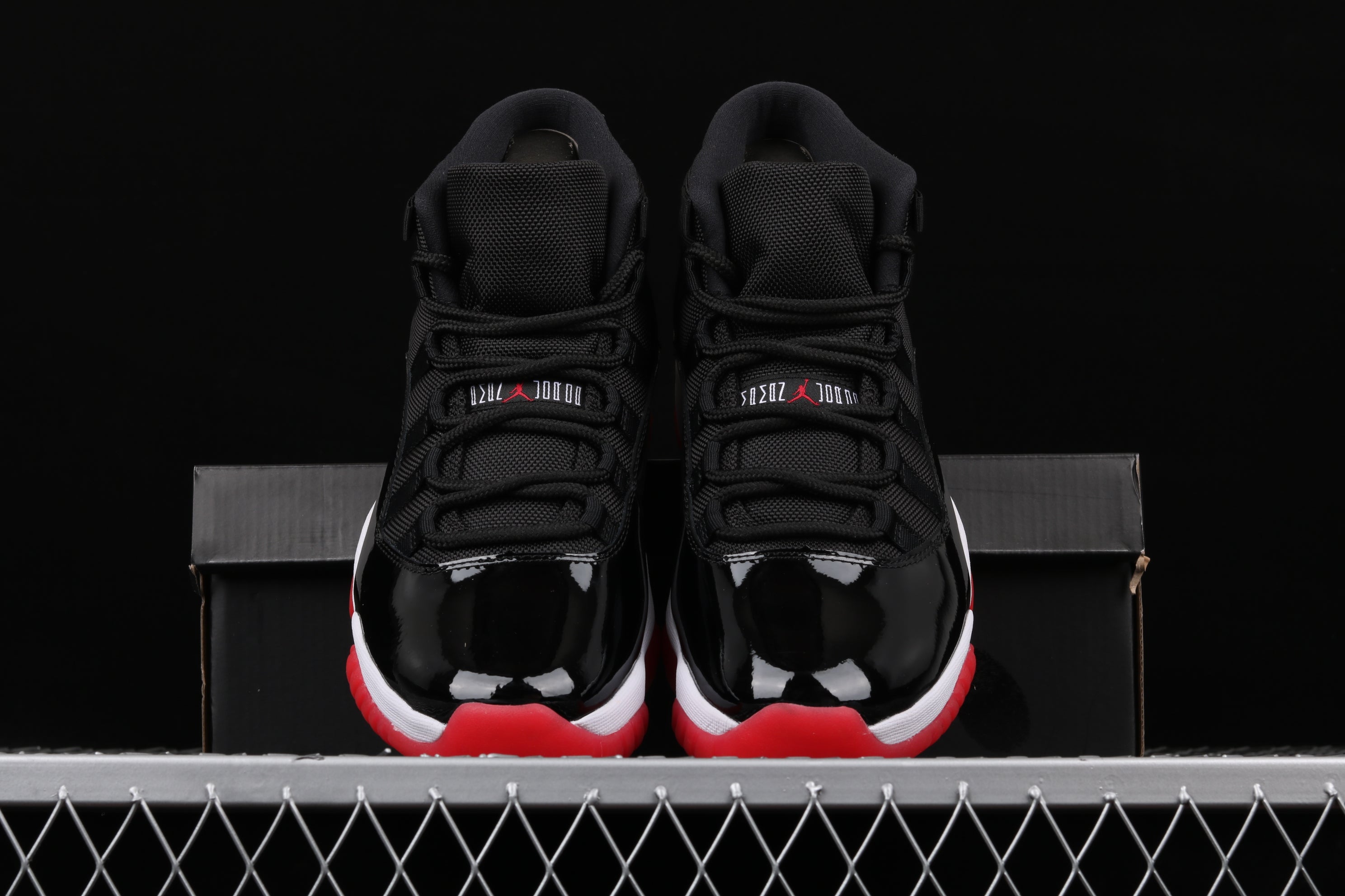 Air Jordan 11 AJ11 Retro - Playoffs Bred