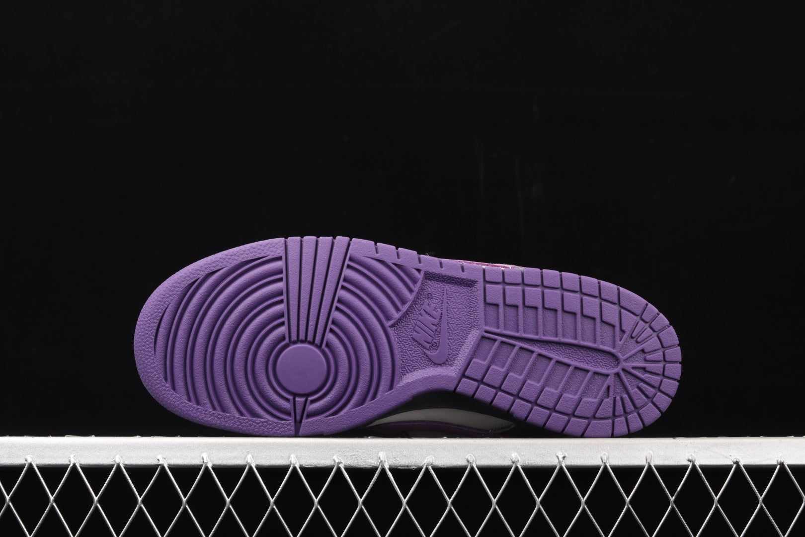 NikeMens Dunk SB Low - Purple Pigeon