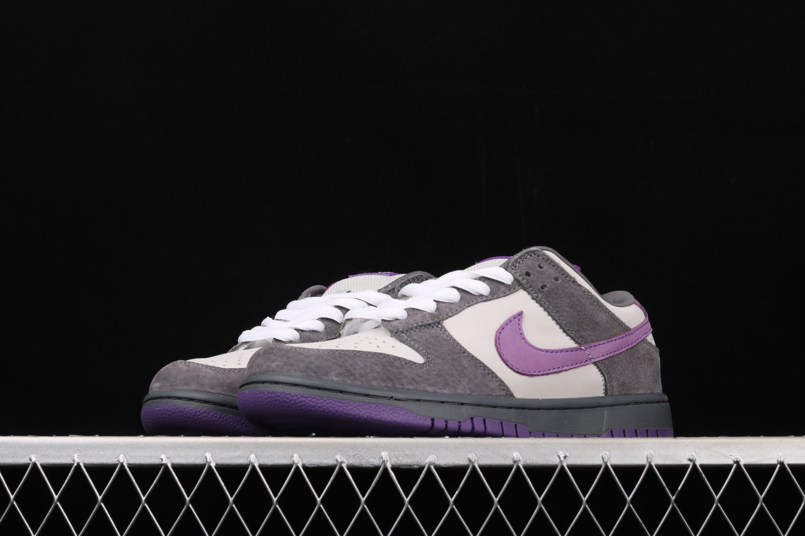 NikeMens Dunk SB Low - Purple Pigeon
