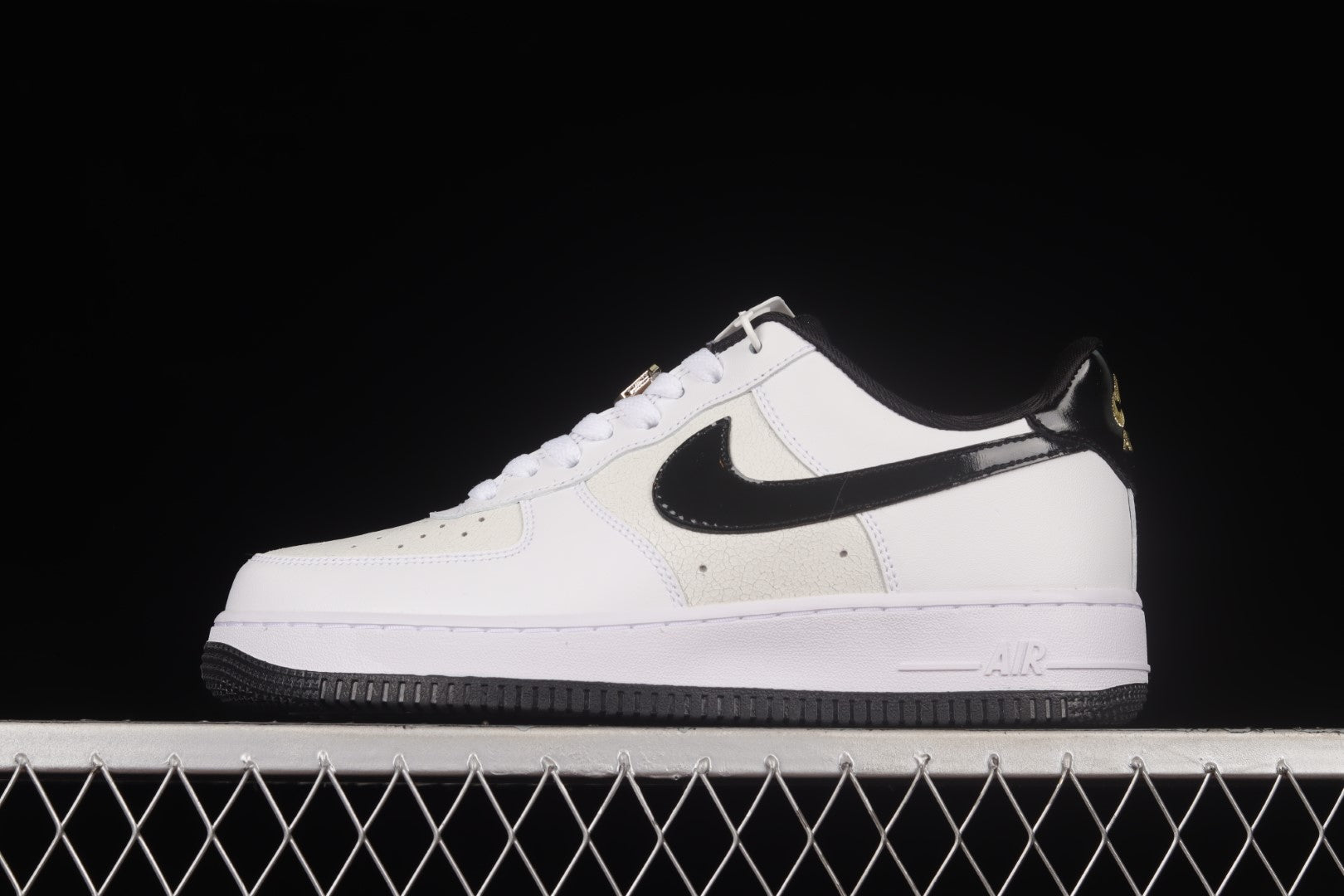 NikeMens Air Force 1 AF1  Low - World Champion