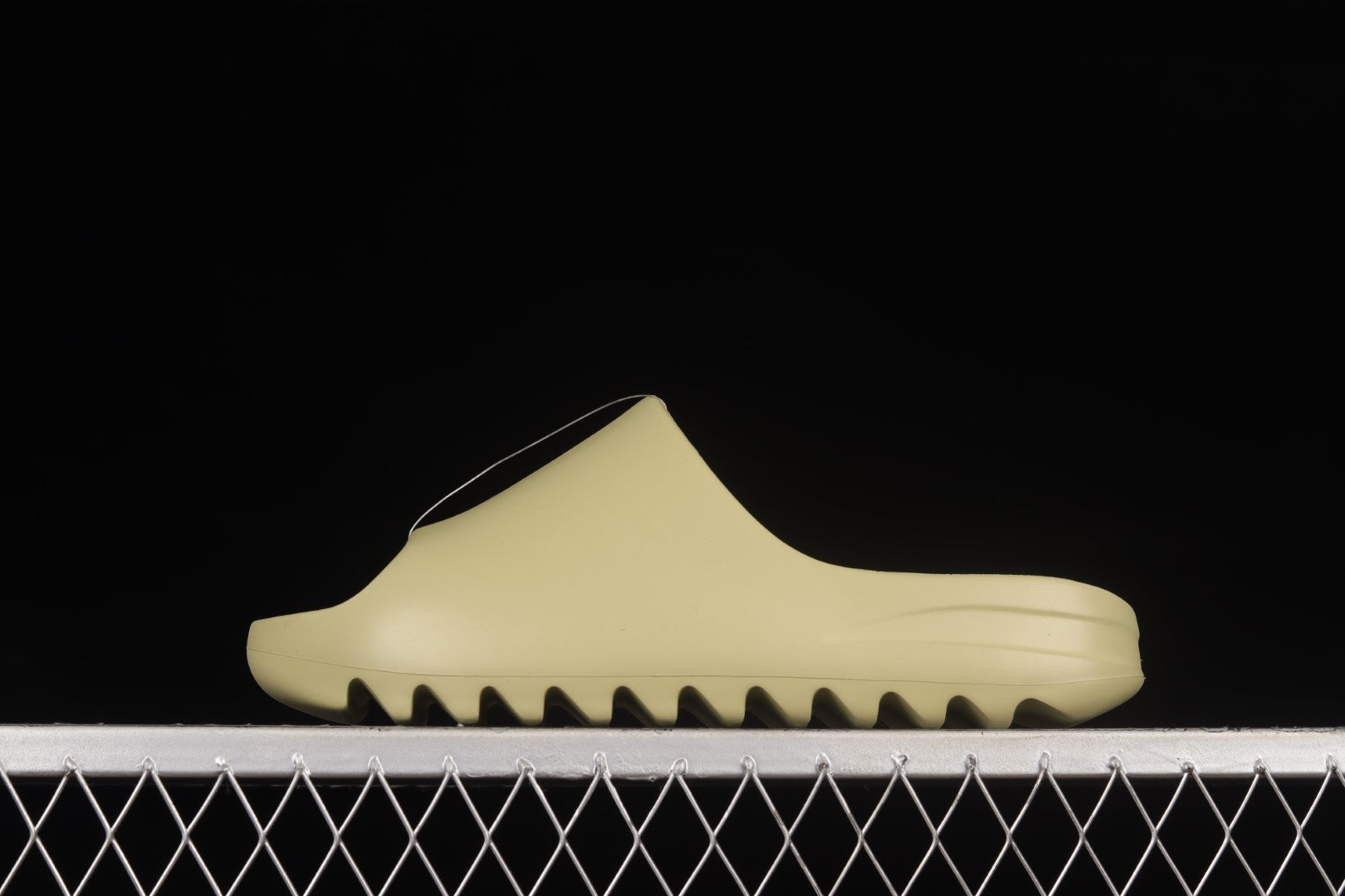 adidasMens Yeezy Slide - Resin