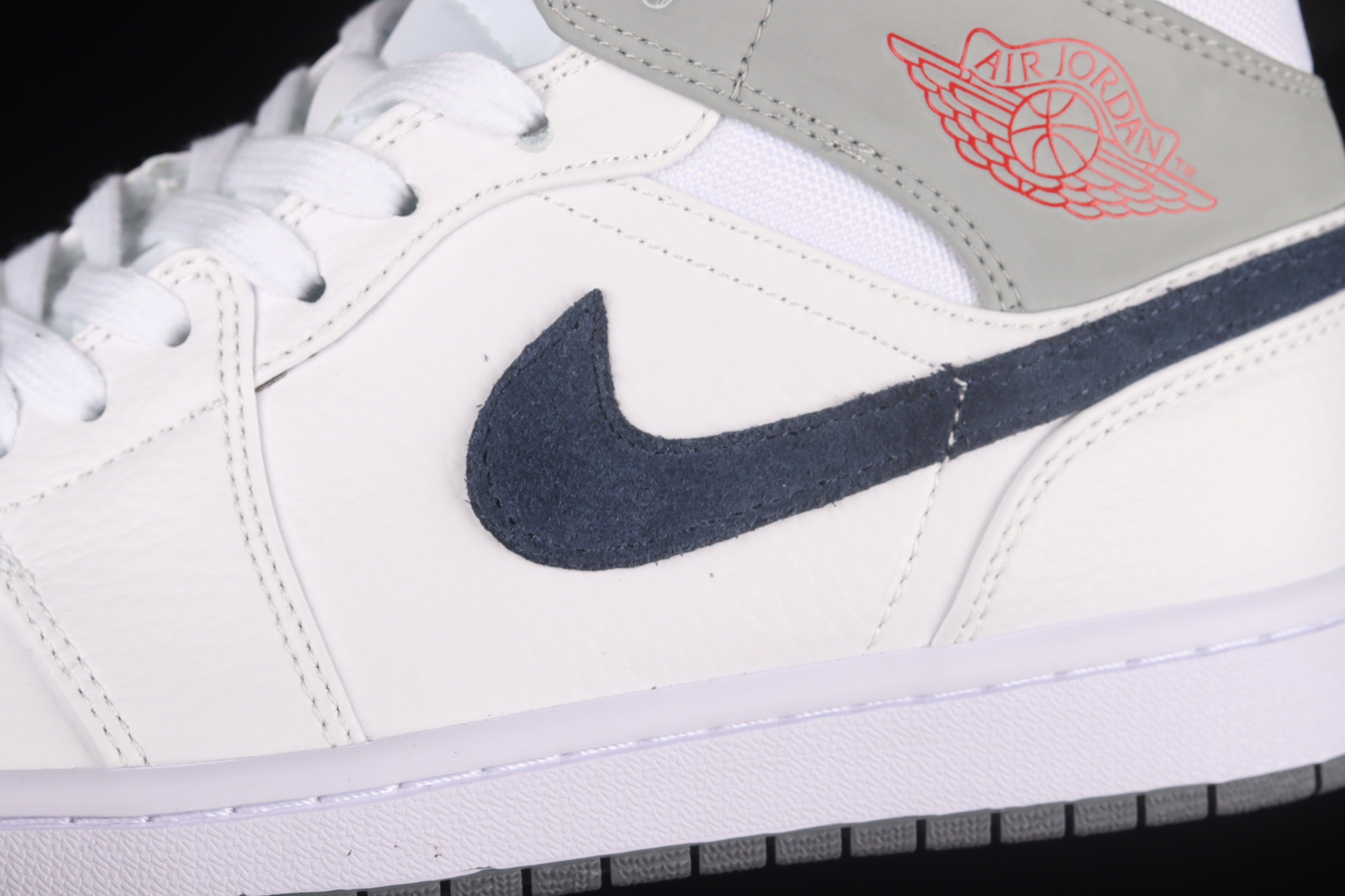 Air Jordan 1 AJ1 Mid Paris - White