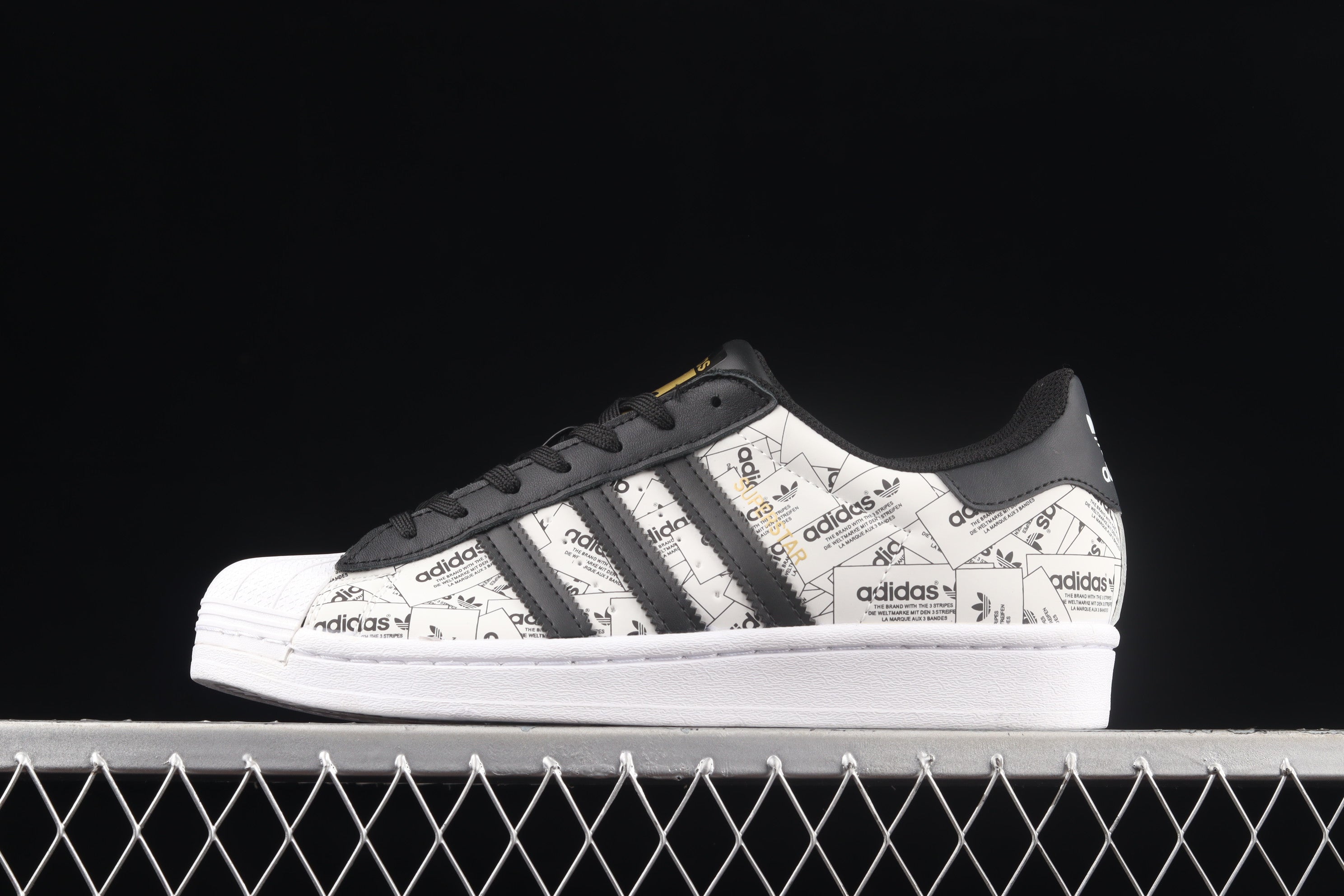 adidasWMNS Superstar Reflective - All-Over Print