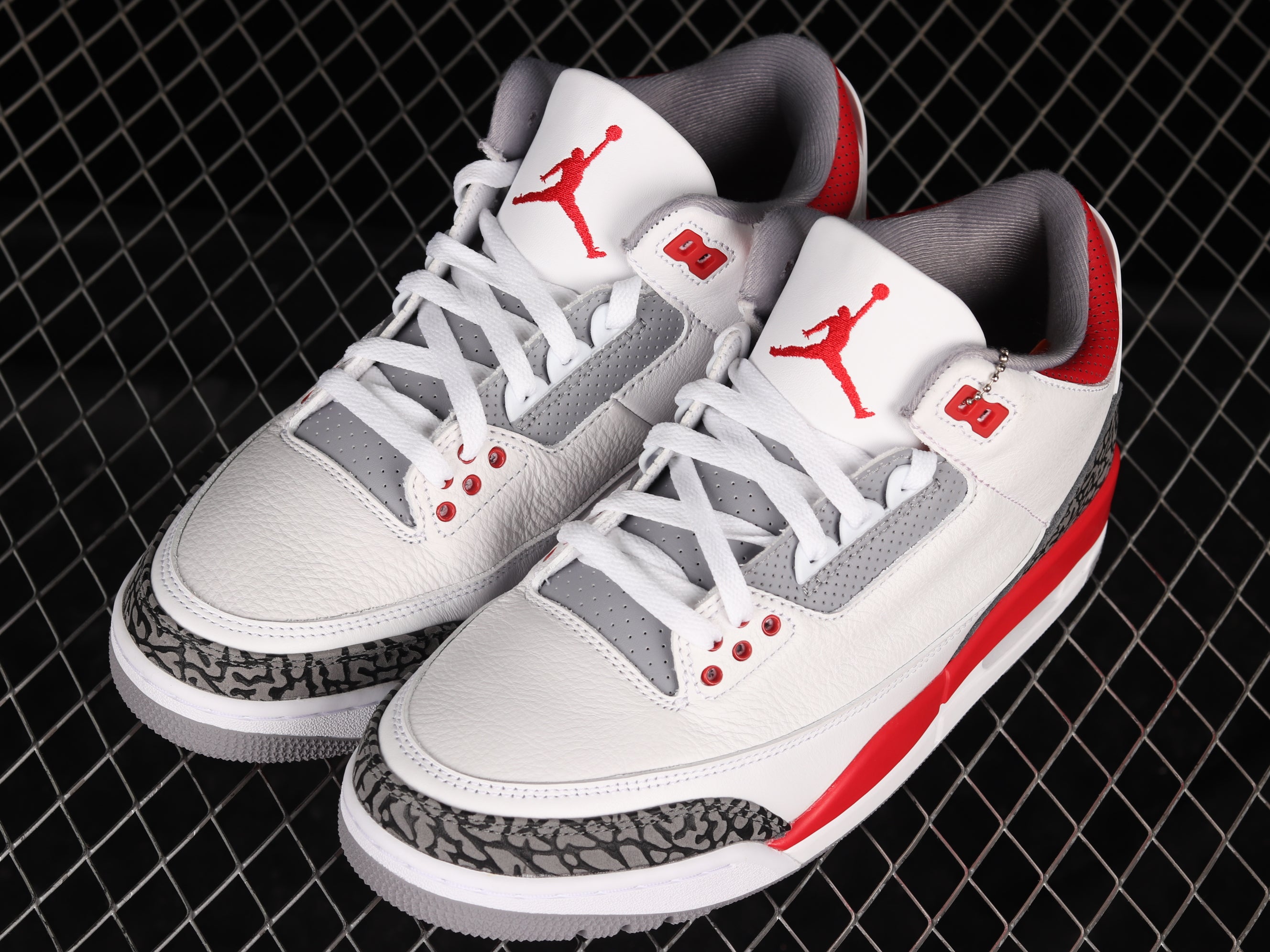 Air Jordan 3 AJ3 Retro - Fire Red