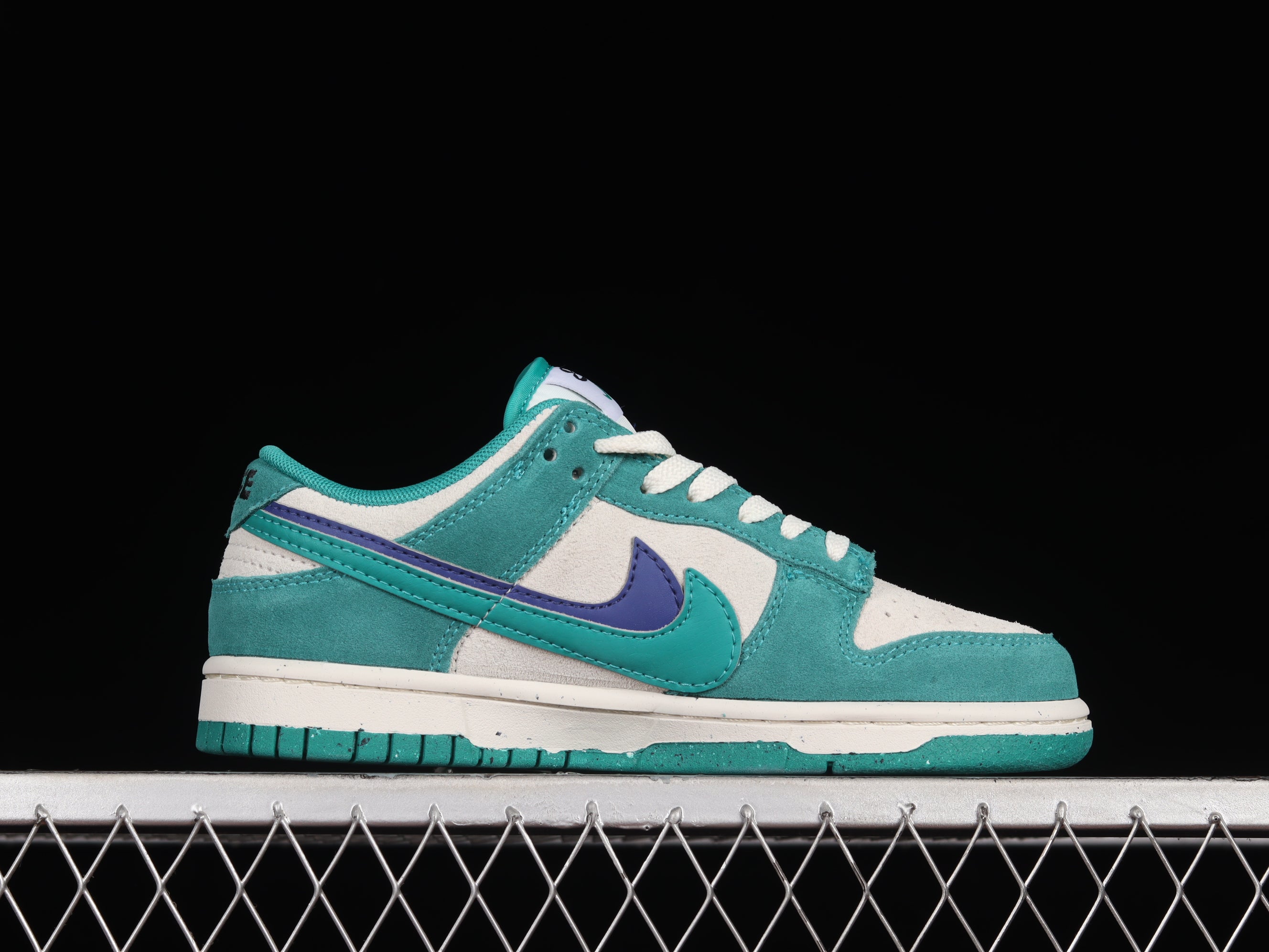 NikeMens Dunk Low SE 85 - Neptune Green