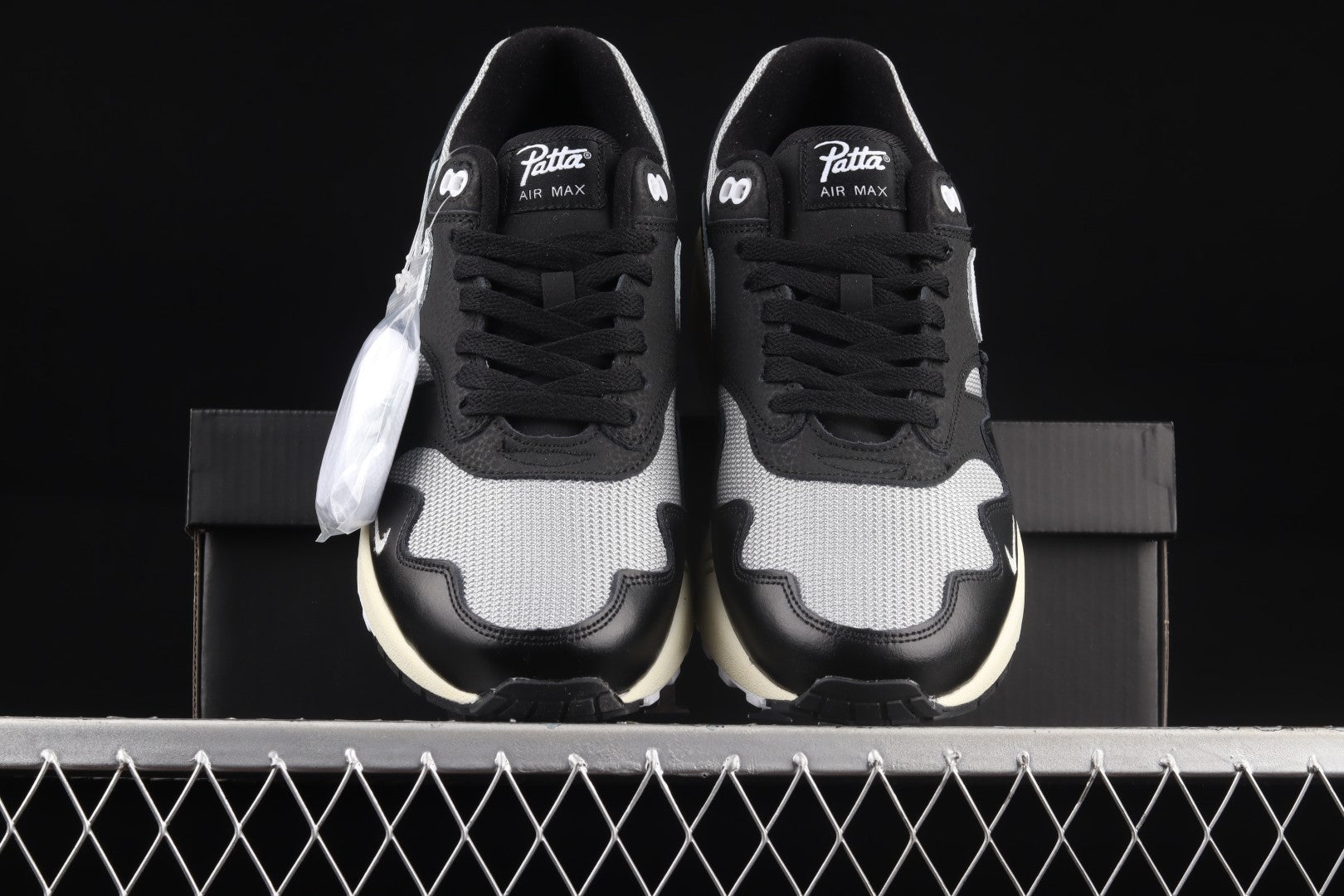 NikeMens Air Max 1 AM1 x Patta - Black